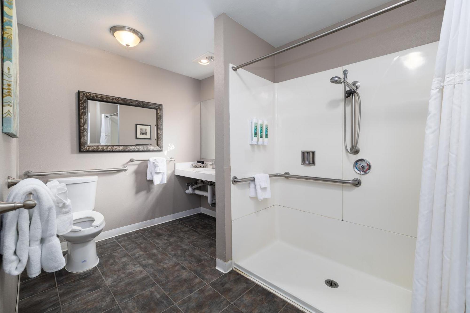 Queen Room - Disability Access