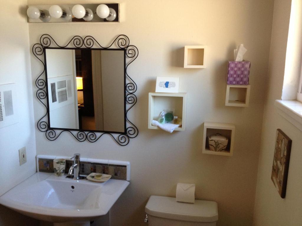 Deluxe Queen Room with Two Queen Beds