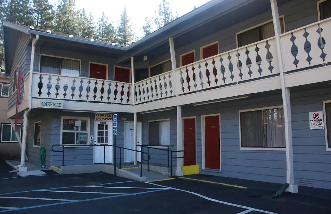 Thunderchief Inn-1