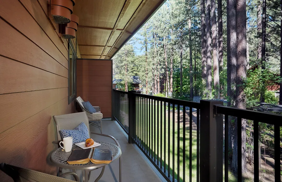 Black Bear Lodge-1