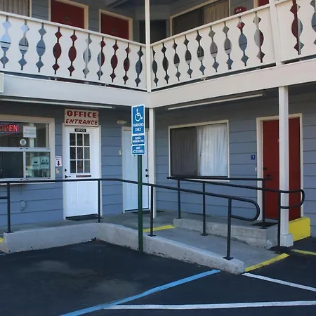 Thunderchief Inn-3