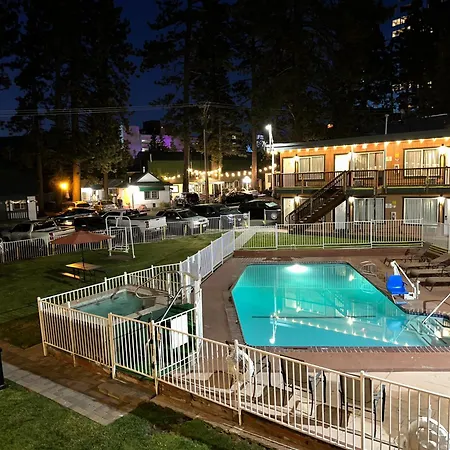 Cedar Inn & Suites-3